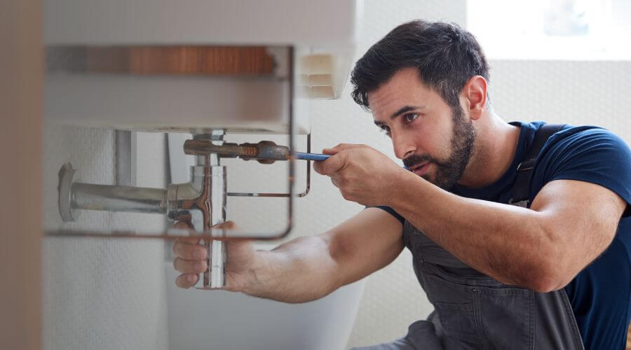 Water heater thermostat replacement in Santa Claus, IN